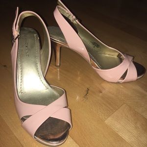 Bandolina two-color heels